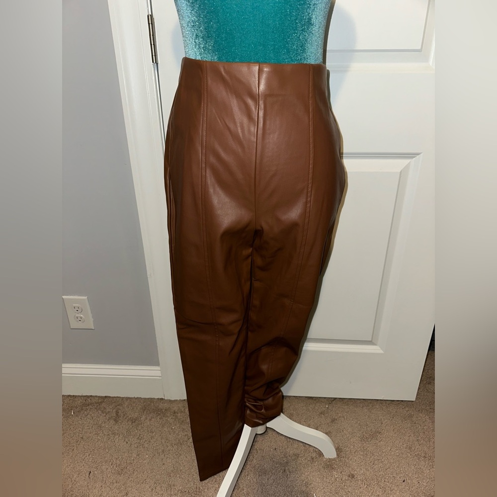 Brown leather Pants 🤎✨